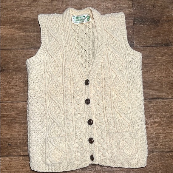 Andion Other - Andion hand knits Cream Cable Knit Men's wool Sweater Vest